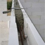 Армирование стен из U-образных газоблоков